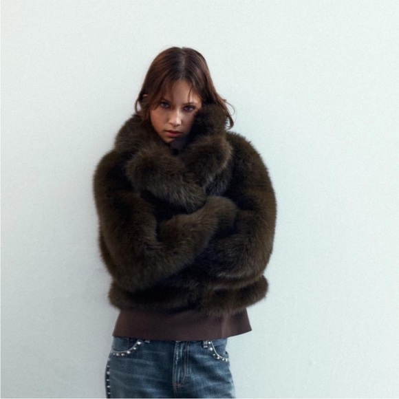 ZARA SHORT FAUX FUR COAT - Picture 8 of 16
